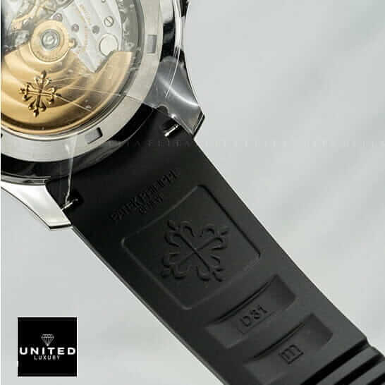 /anwatches_/Patek-Philippe/Patek-Philippe/Patek-Philippe-Aquanaut-Travel-Time-5164A-001-5.jpg