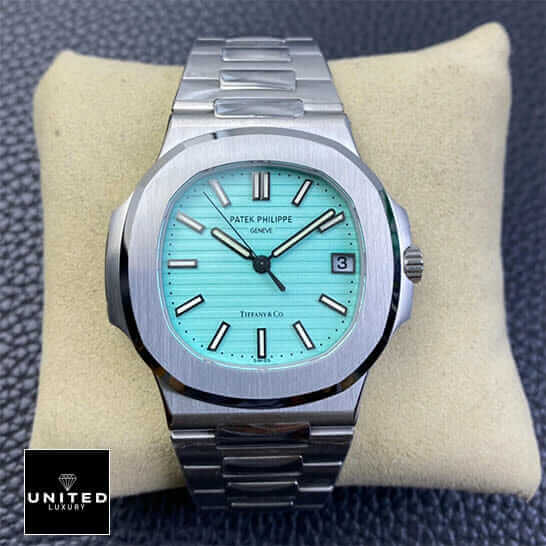 /anwatches_/Patek-Philippe/Patek-Philippe/Patek-Philippe-Nautilus-5711-1A-018-8220-Tiffany-7.jpg