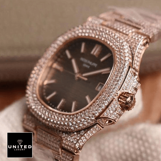 /anwatches_/Patek-Philippe/Patek-Philippe/Patek-Philippe-Nautilus-5711-8220-Iced-Out-12.png