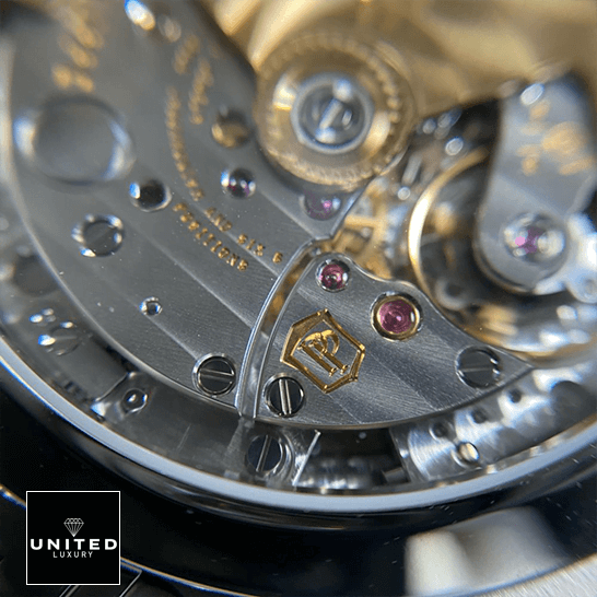 /anwatches_/Patek-Philippe/Patek-Philippe/Patek-Philippe-Nautilus-7118-1A-8220-Smoke-Gray-12.png